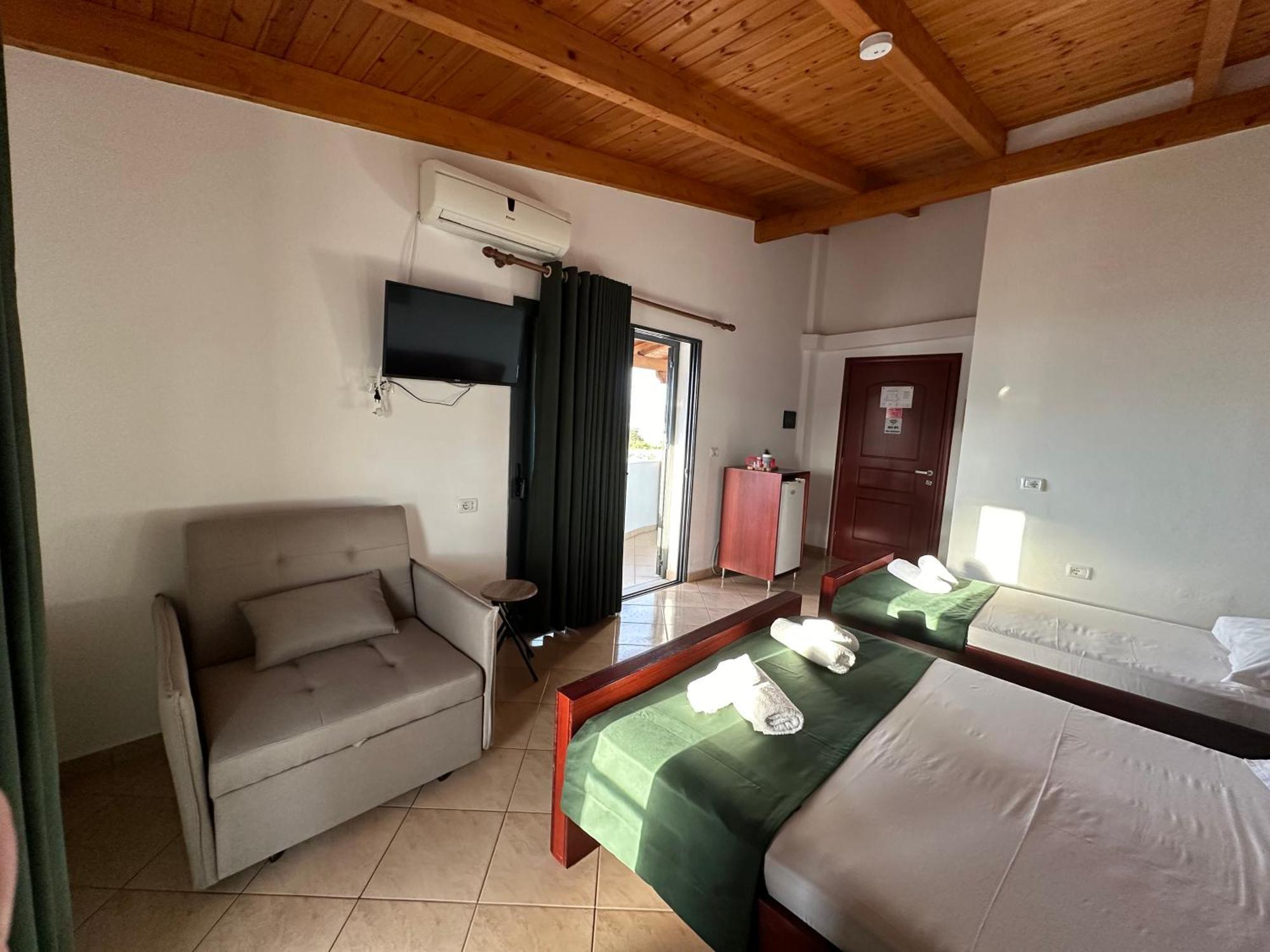 Bliss Hotel Ksamil Exterior photo